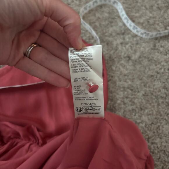 By Anthropologie Silky Boatneck Blouse Top Pink M Bubble Hem Elegant Classy EUC - Picture 10 of 10